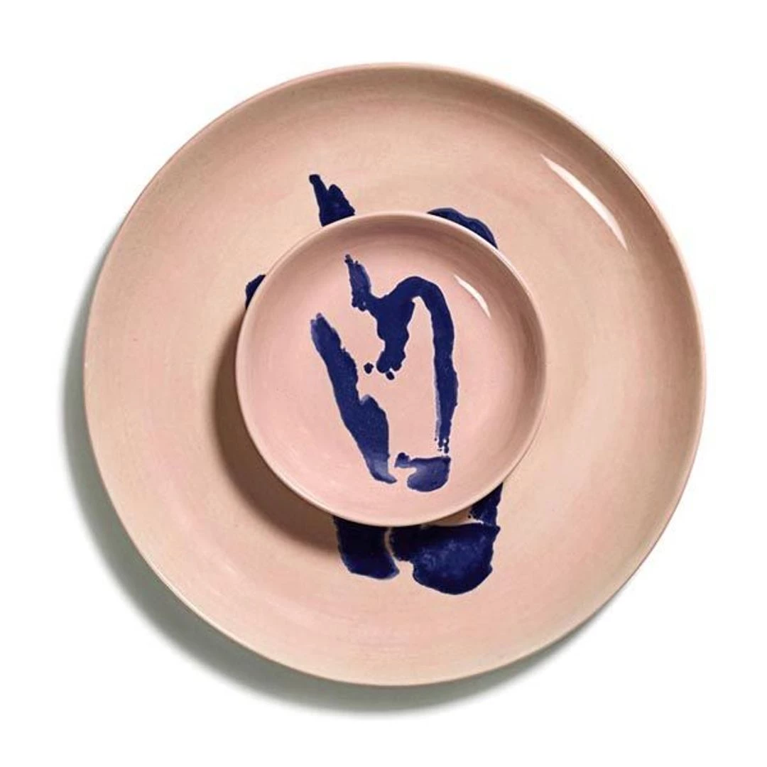 SERAX Feast - Pink plate with blue pepper S #4