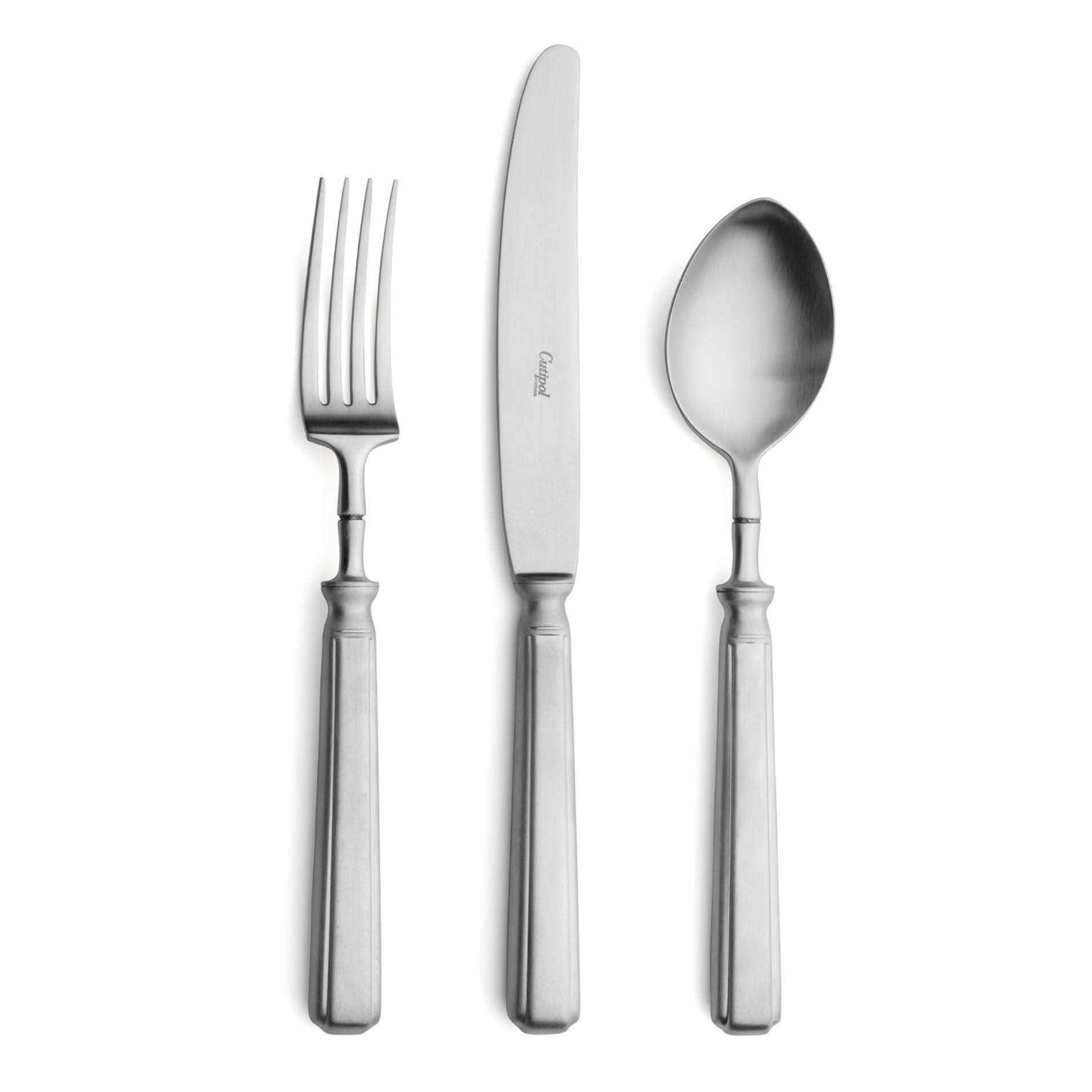 Talheres Cutipol Piccadilly Matte com garfo de mesa, faca de mesa e colher de mesa