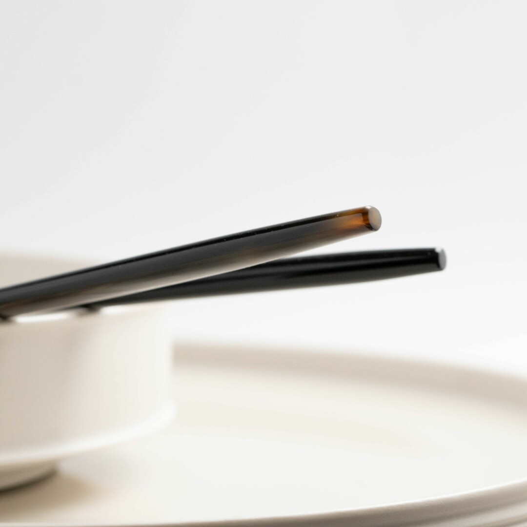 CUTIPOL Goa Specials - Oyster spoon marble black horn-3