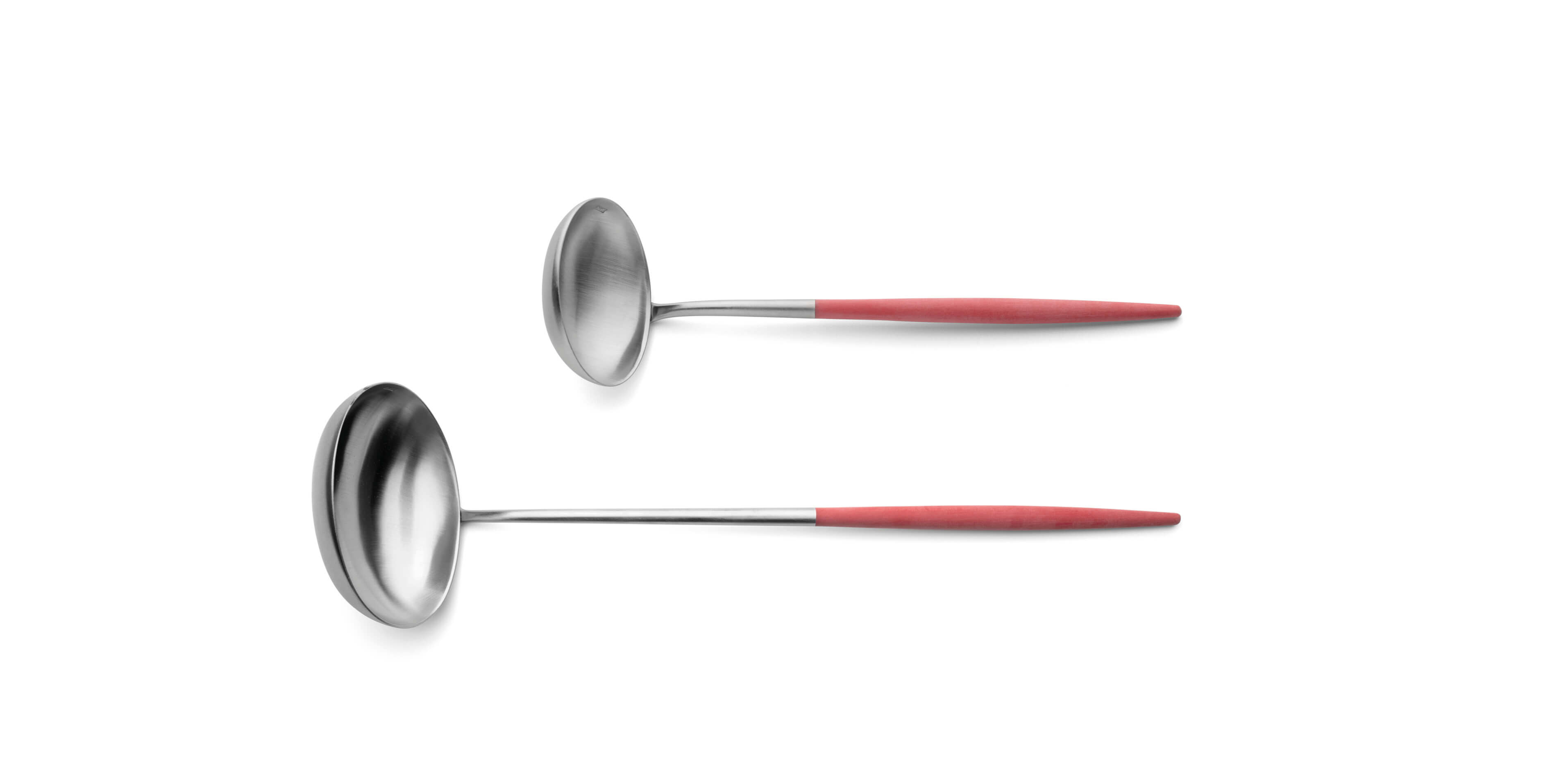 Cutipol Goa Red with soup ladle and sauce ladle