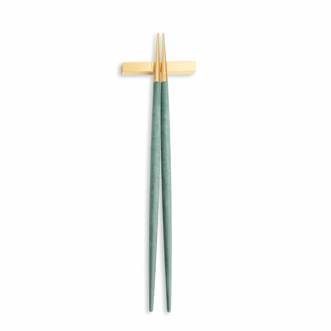 Cutipol Goa Forest Green Gold chopstick set and support