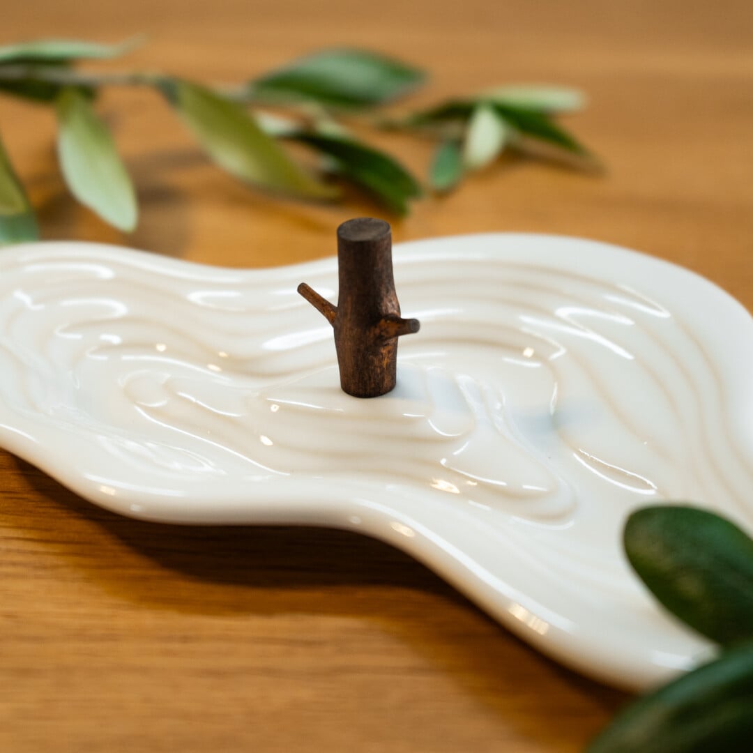 Cutipol - Laboratório d'Estórias Monte das Oliveiras olive oil plate